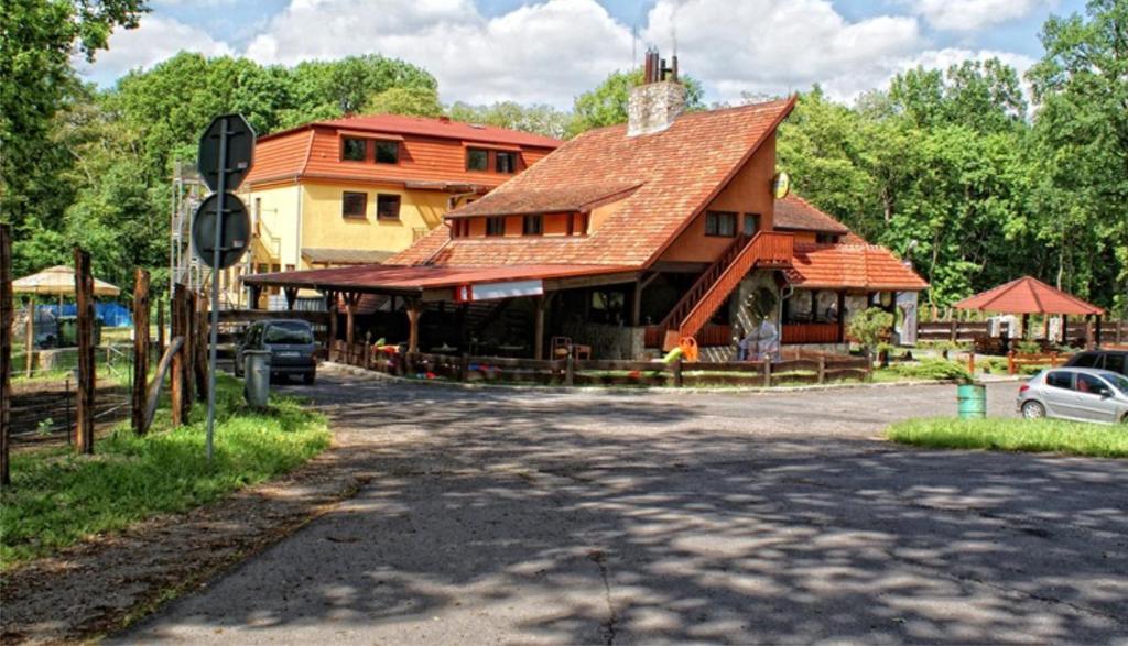 Zajazd Ostep Gorzyń المظهر الخارجي الصورة